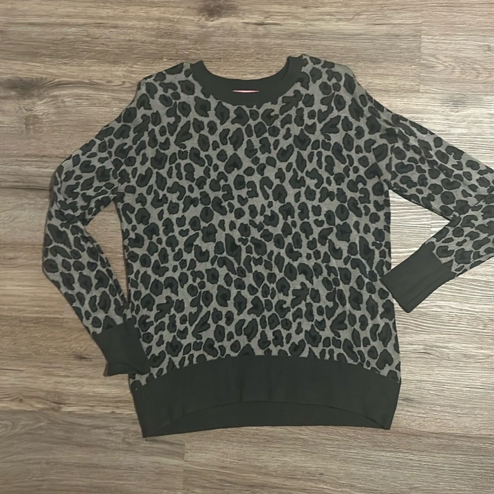 Isaac Mizrahi Women’s Small Gray Leopard Print Sweater